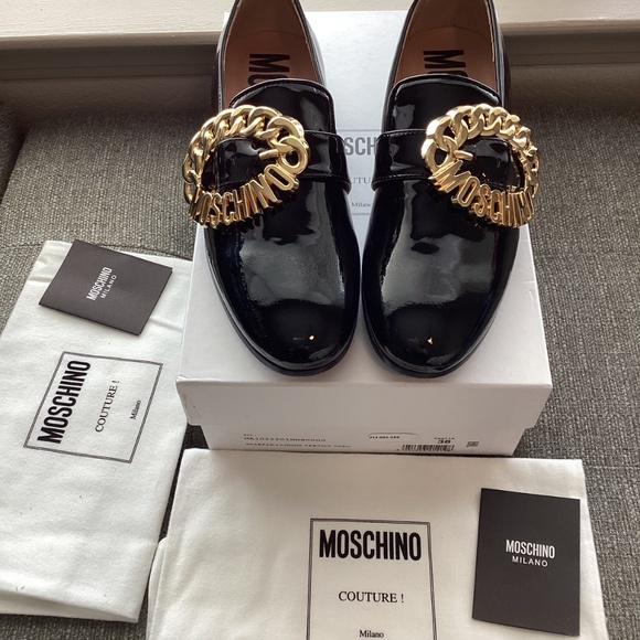 Moschino Logo Chain Loafer (Women) 8US / 38EU - Picture 3 of 16